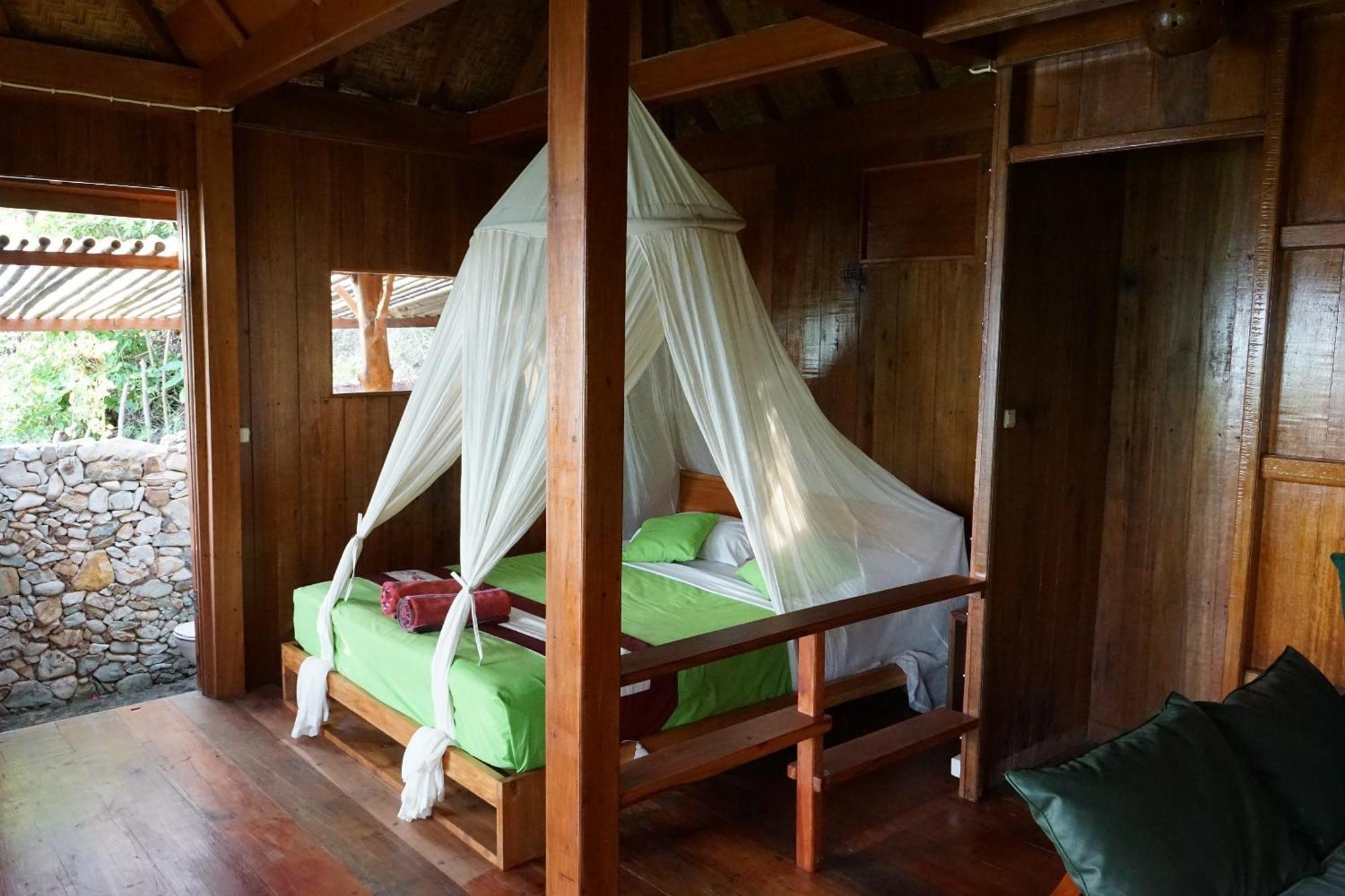 Waecicu Eden Beach Hotel Labuan Bajo Kamer foto