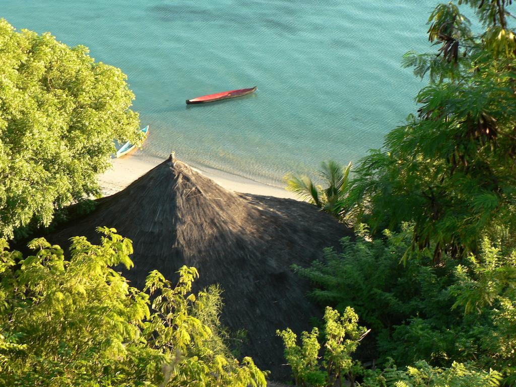 Waecicu Eden Beach Hotel Labuan Bajo Buitenkant foto