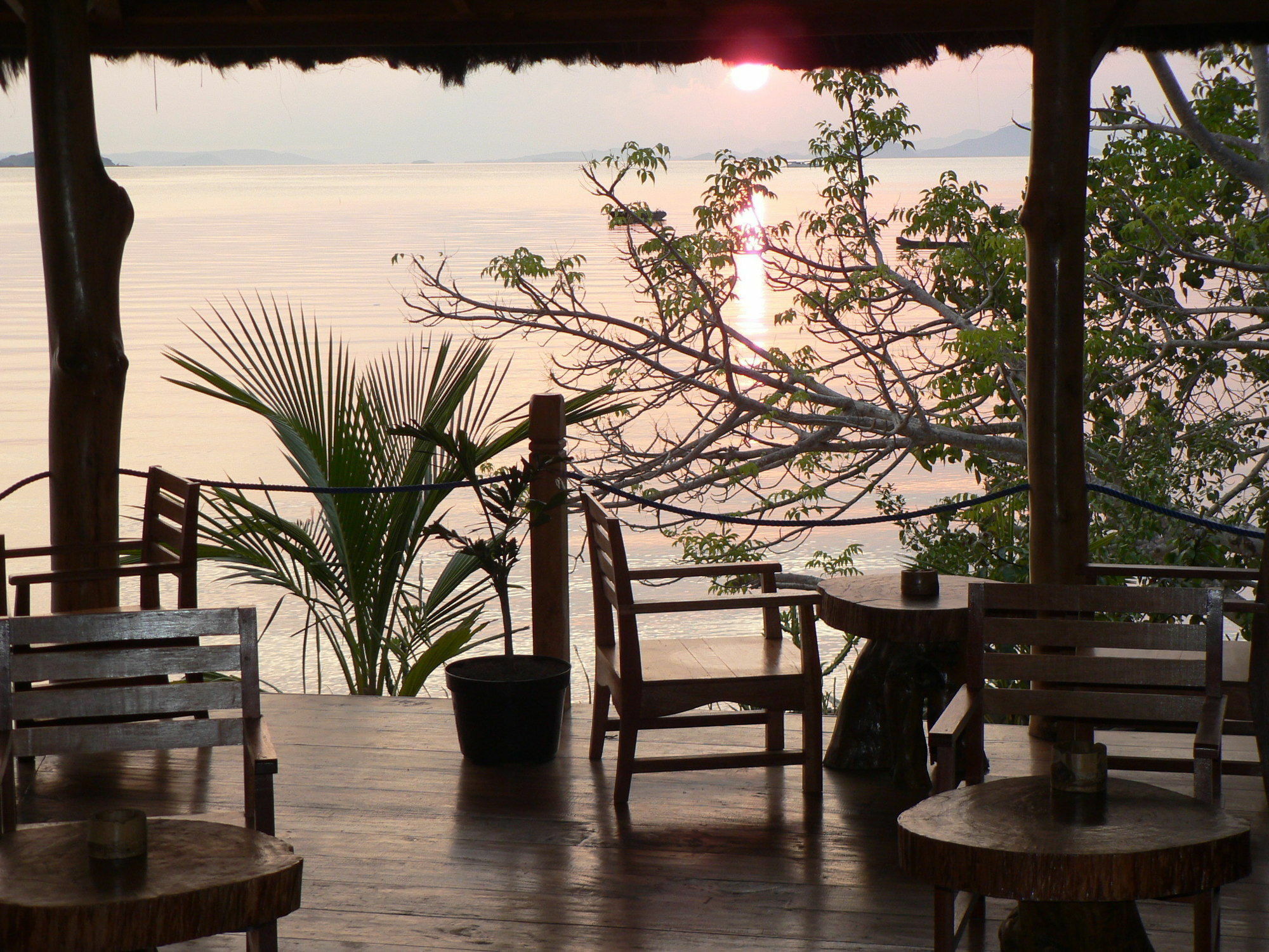 Waecicu Eden Beach Hotel Labuan Bajo Buitenkant foto